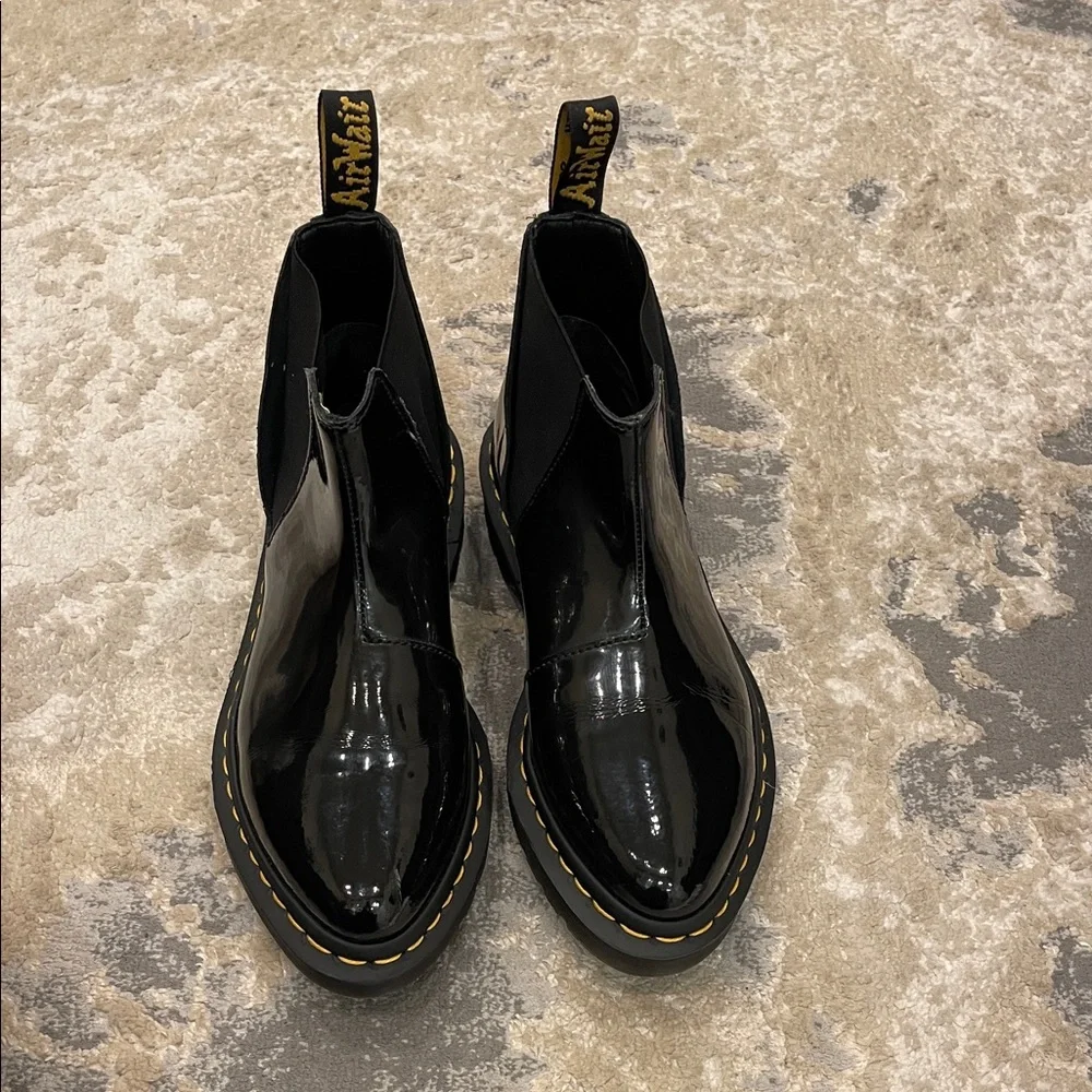 Dr Martens Bianca Smooth Black Leather
Chelsea Ankle Boots Women Size 7 - Picture 2 of 14